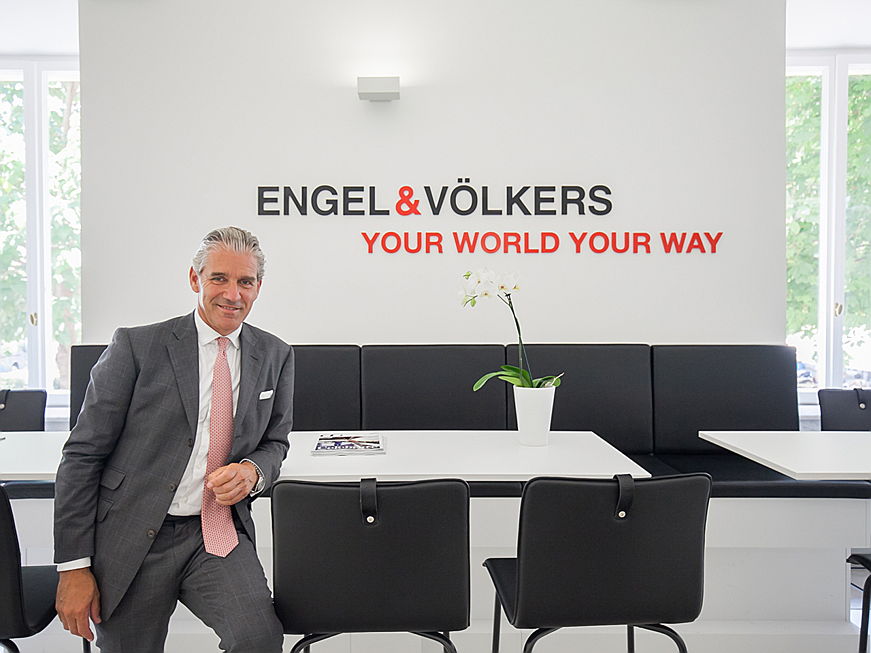  Vilamoura / Algarve
- 40 years of Engel & Völkers - on the occasion of the company’s anniversary we are revealing the history of founder Christian Völkers and how he built up a successful real estate company.