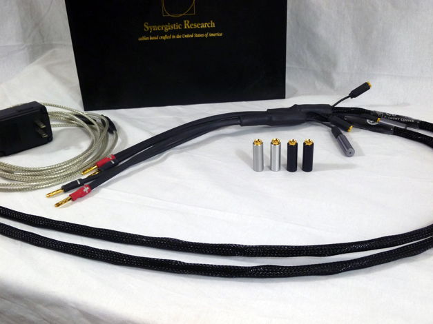 Synergistic Research Element Copper speaker cable with bananas