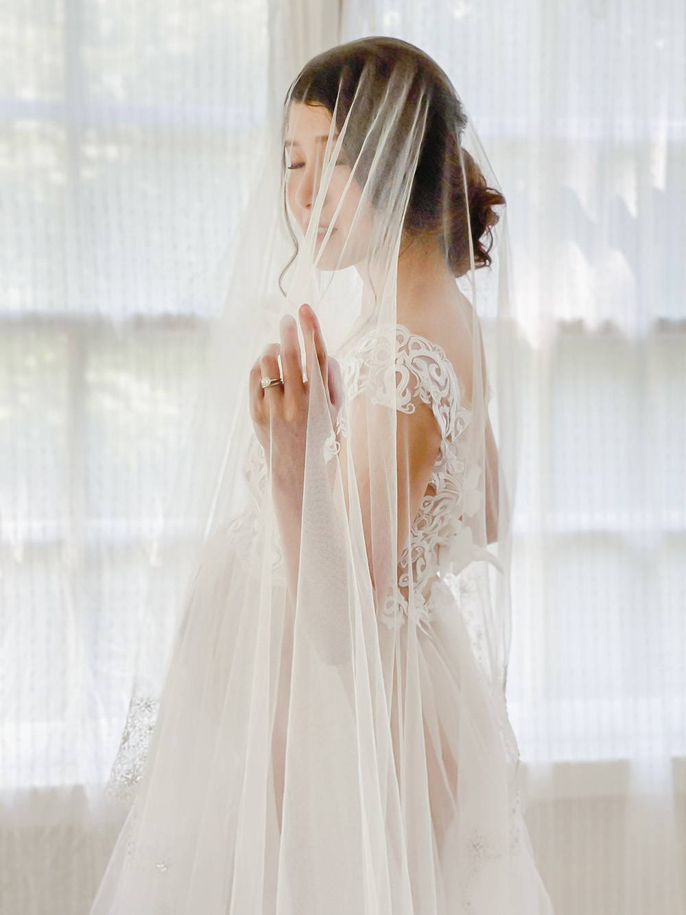 REFINED x Caroline Tran Mobile: Bride in Veil
