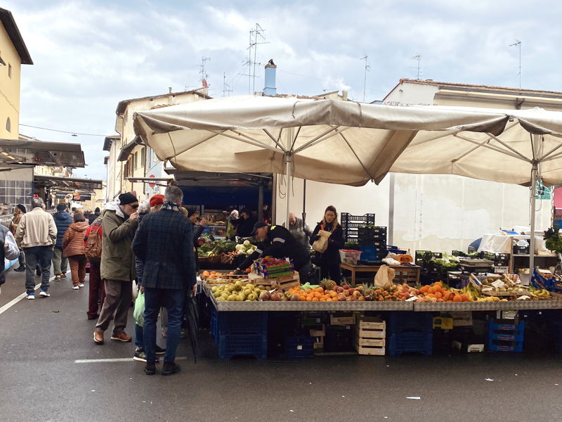 Food & Wine Tours Figline Valdarno: Tour of the market in Figline Valdarno with tasting