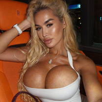 Busty_Barbie
