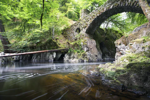 Waterfalls, Warriors & Whisky Adventure Day Tour from Edinburgh