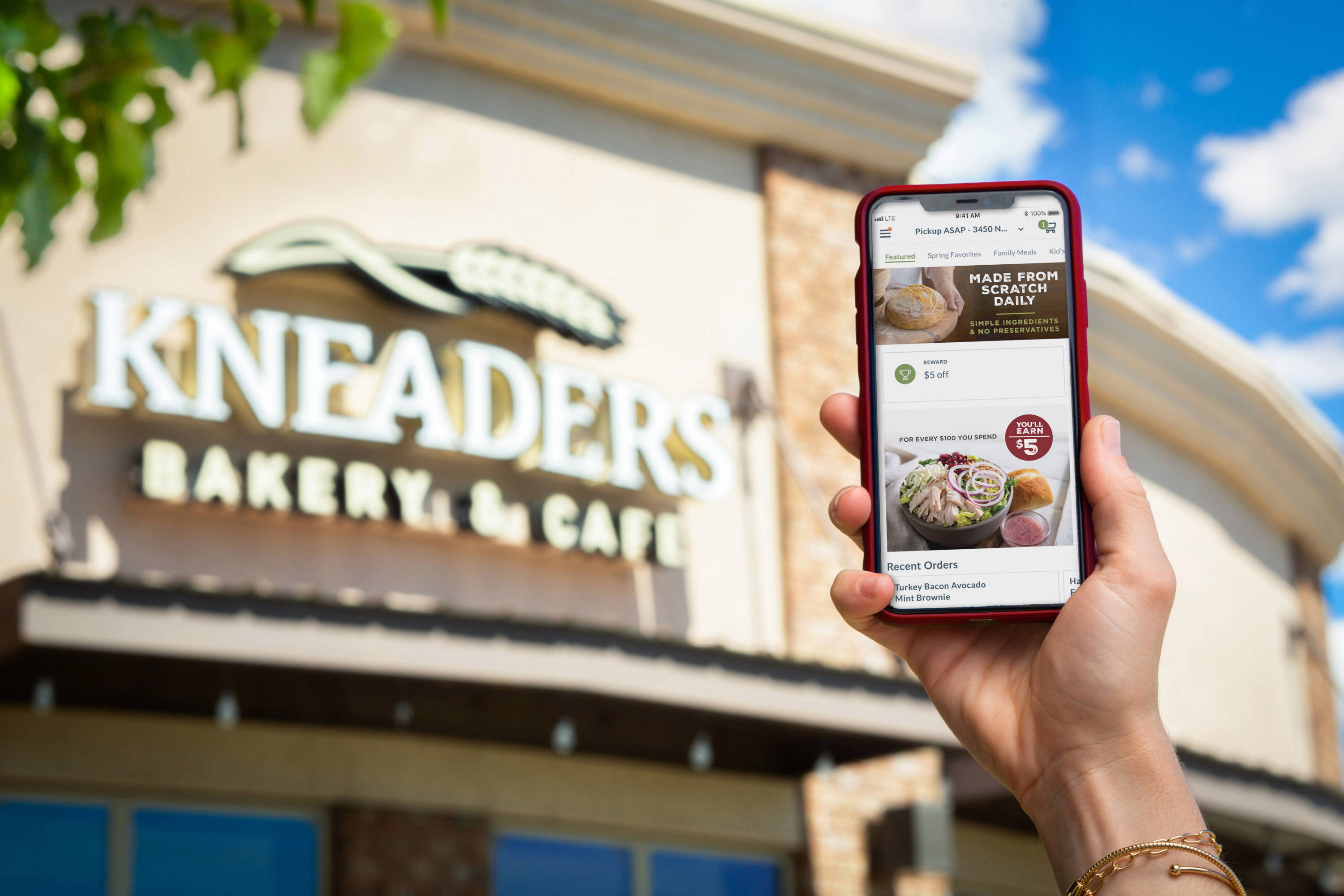 Gift Baskets – Kneaders Bakery & Cafe