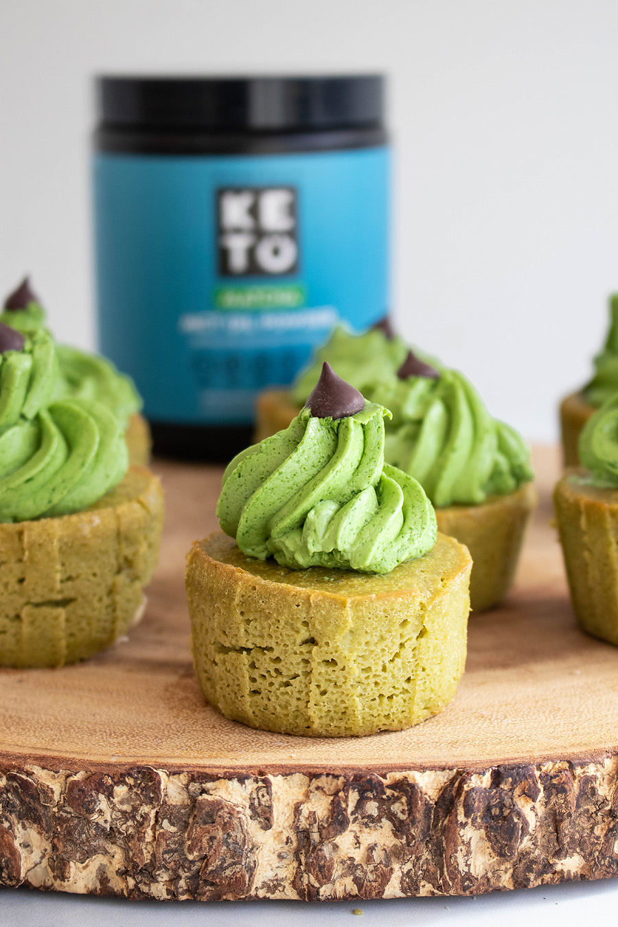 Keto Matcha Green Tea Cupcakes - Perfect Keto