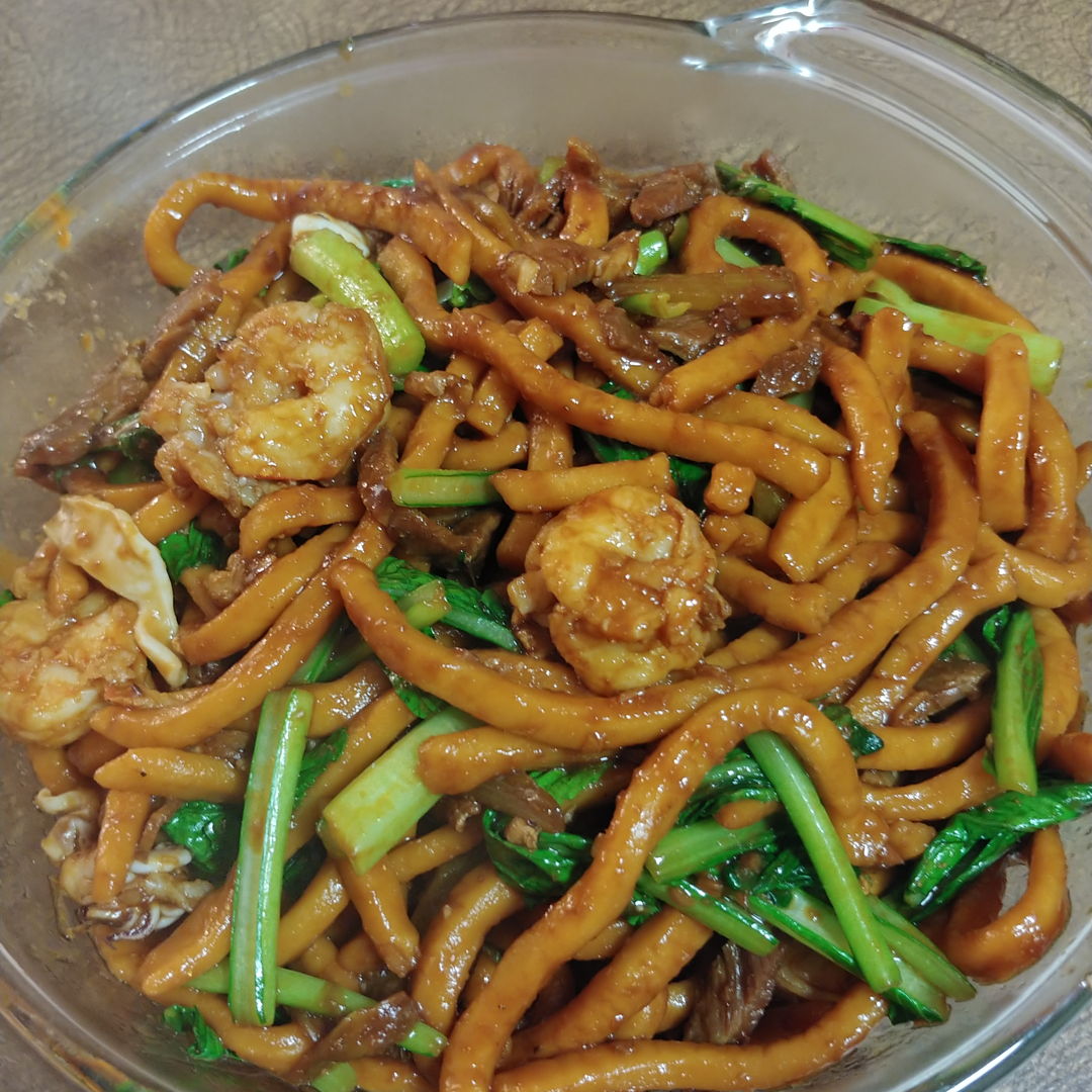 Tq Grace for the recipe. The secret ingredient really does made a huge difference.  My family loves it.  I made the noodles from scratch so next time with a bit more dark sauce, the dish should be the perrrfect black Hokkien mee :-)