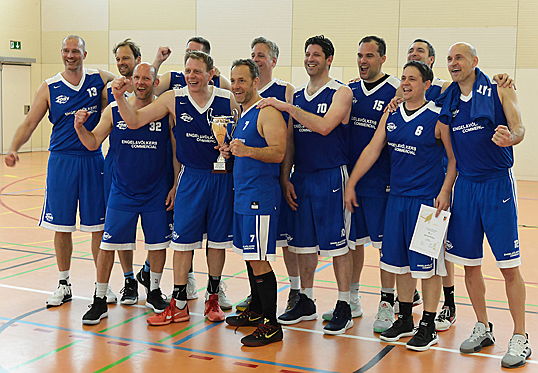  Berlin
- Deutscher Meister 2019: Die Ü45-Basketballer des DBV Charlottenburg, sponsored by E&V