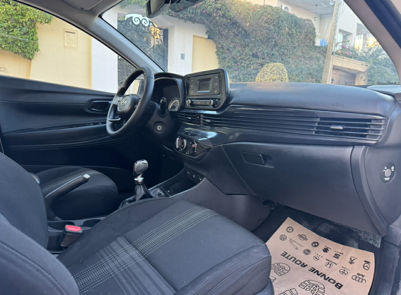 Hyundai i20 2022 - miniature 5