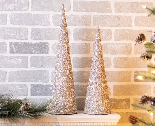 outdoor decoration nutcrackers with wreath and candy cane