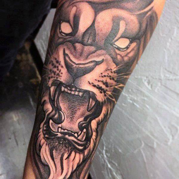 Tatouage Lion Yeux Blancs