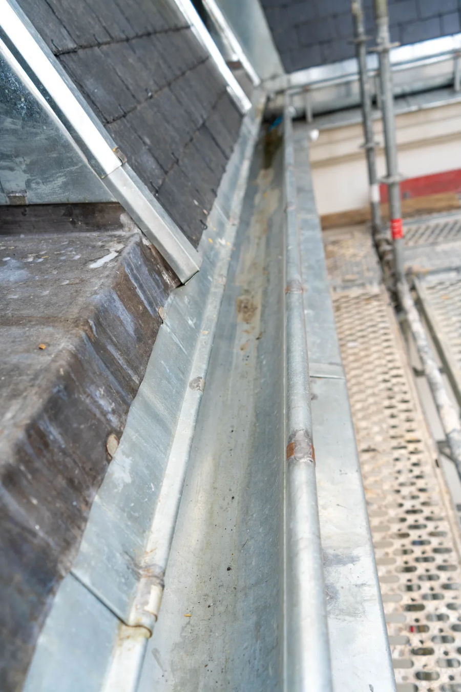 Un chantier parisien où chaque détail de toiture compte ! — photo 6