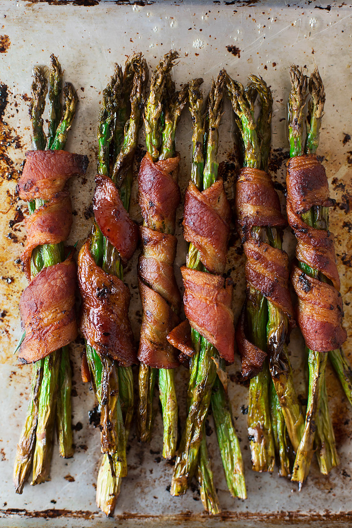 Keto bacon wrapped asparagus