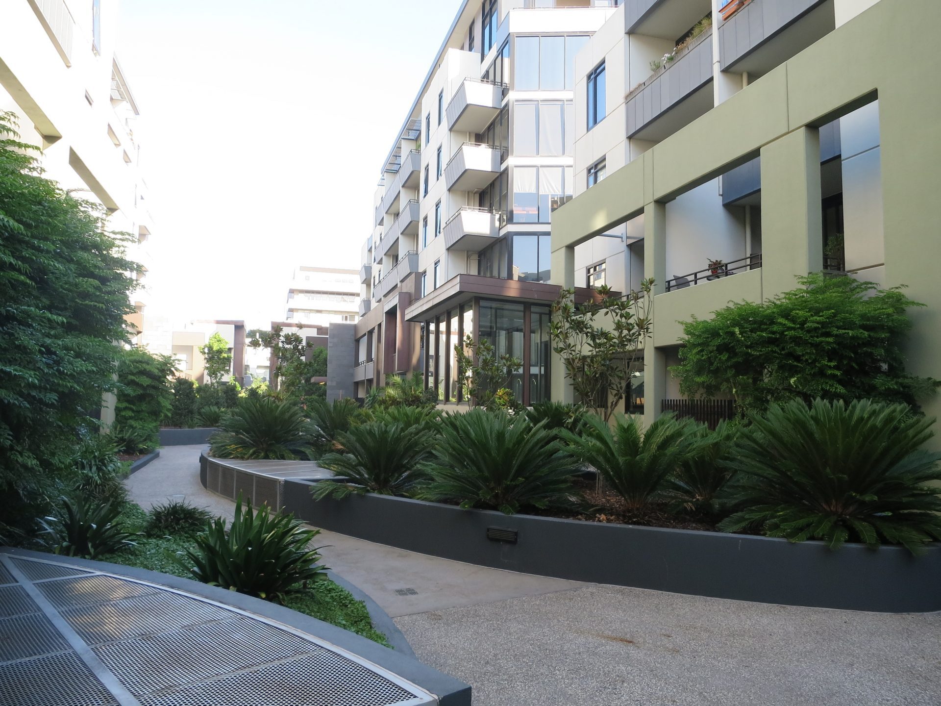 FOR LEASE - Spacious, Stylish and Only Steps from the Bay!!! Port Melbourne - Image 11