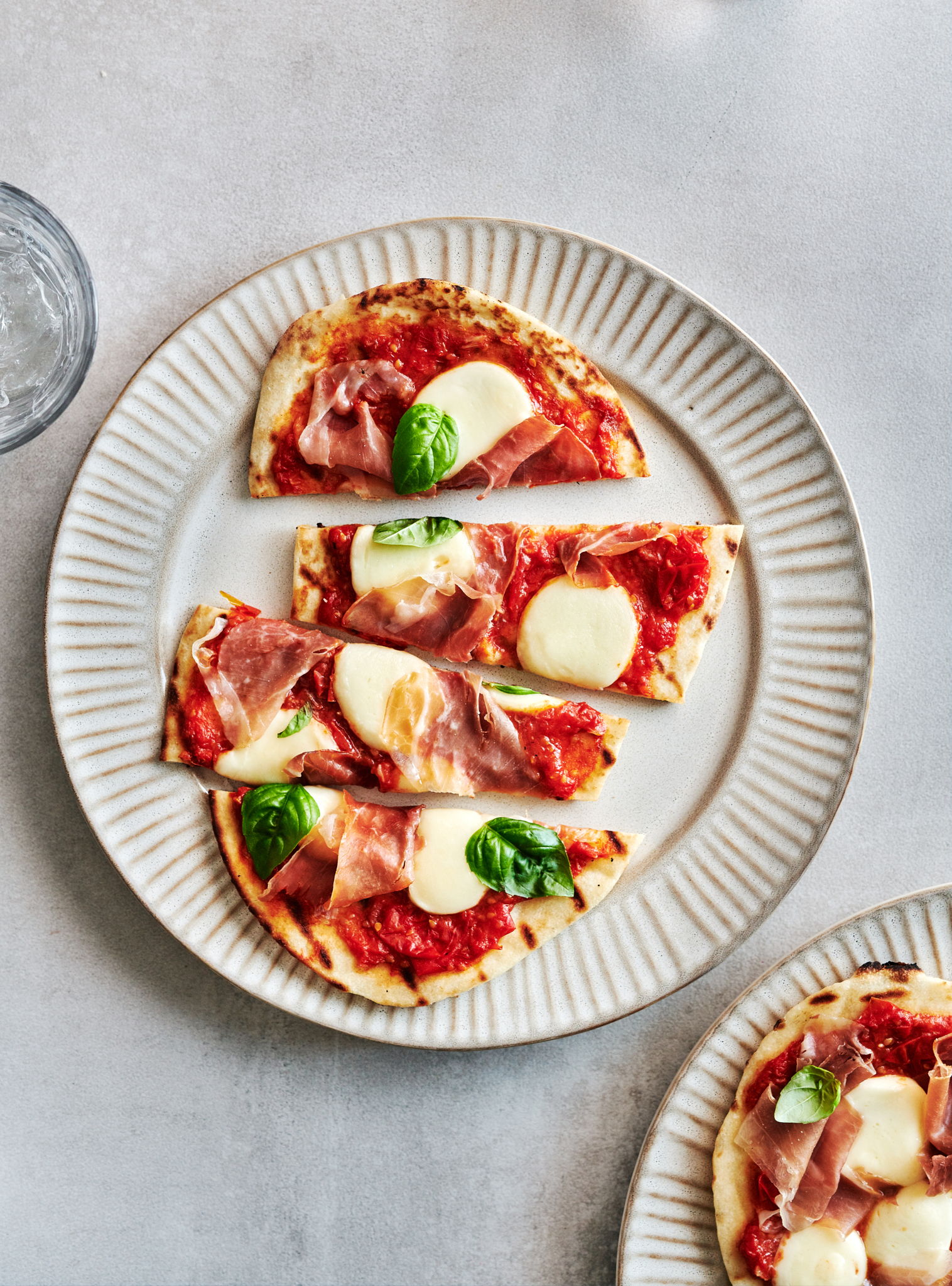 Barbecue Naan Pizzas | RICARDO