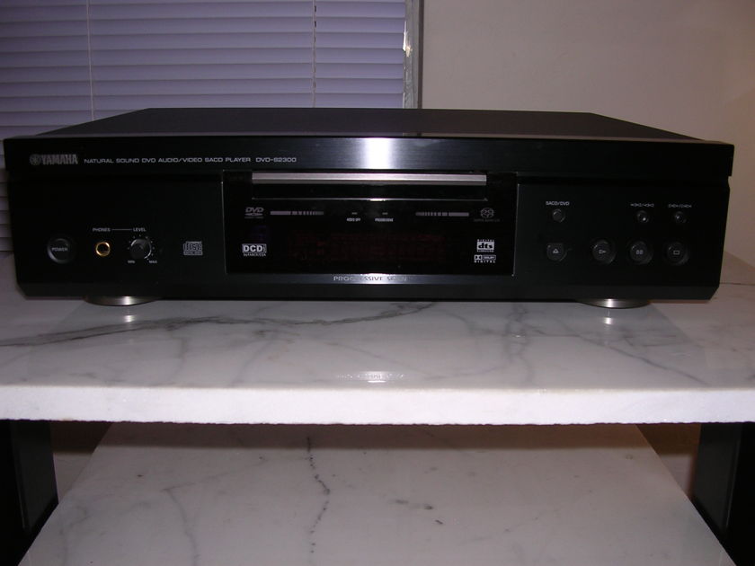 Yamaha DVD S2300 SACD/DVD-A/CD/DVD universal player/transport, former Absolute Sound recommended component! REDUCED!
