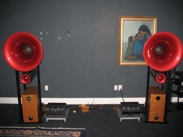 Avantgarde Duo speakers