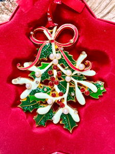 Tipperary Crystal Bunch of Holly with Pearl Embellishments Hanging Ornament