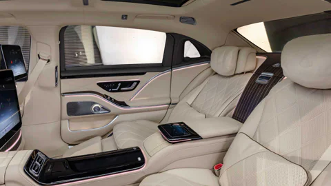 VIP transfer in Budapest. Luxury Transfers & Transportation