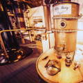 Alambic à gin de style Lomond Still dans la salle de distillation de la distillerie Bruichladdich sur l'île d'Islay dans les Hébrides intérieures d'Ecosse