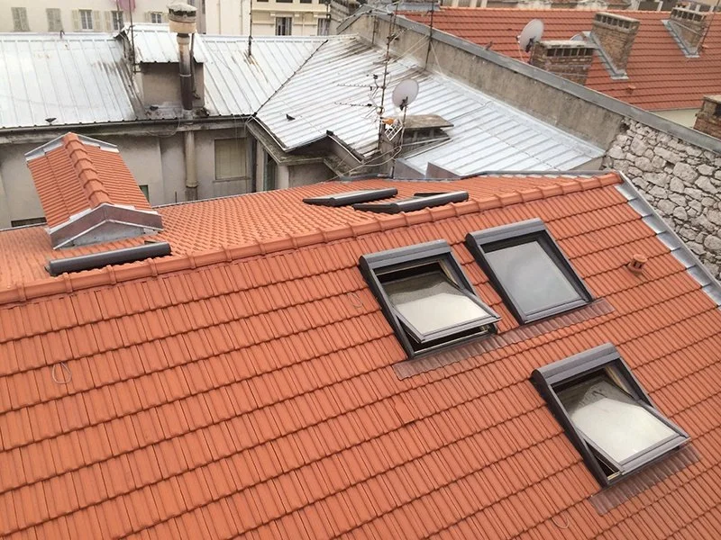 Rénovation d'une charpente et couverture en tuiles de Marseille à Nice — photo 6 sur 8 — CEG TOITURE