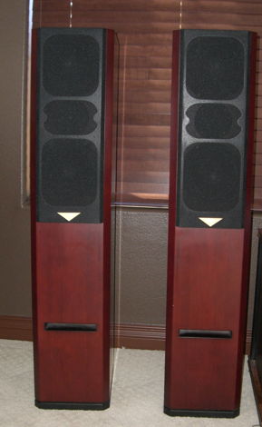 Usher  V-604 Floor Standing Speakers Mahogany
