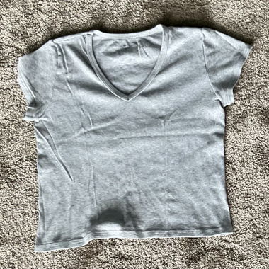 Grey basic t-shirt with v-neck