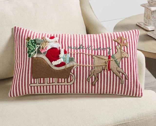 outdoor decoration nutcrackers with wreath and candy cane