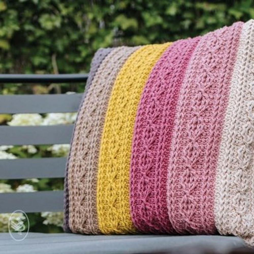 Gratis Haakpatroon voor 'Kabelkussen Zomer' PDF