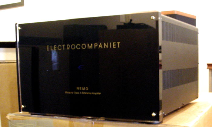Electrocompaniet Nemo AW 600 Mono Block Amplifiers - Pr...