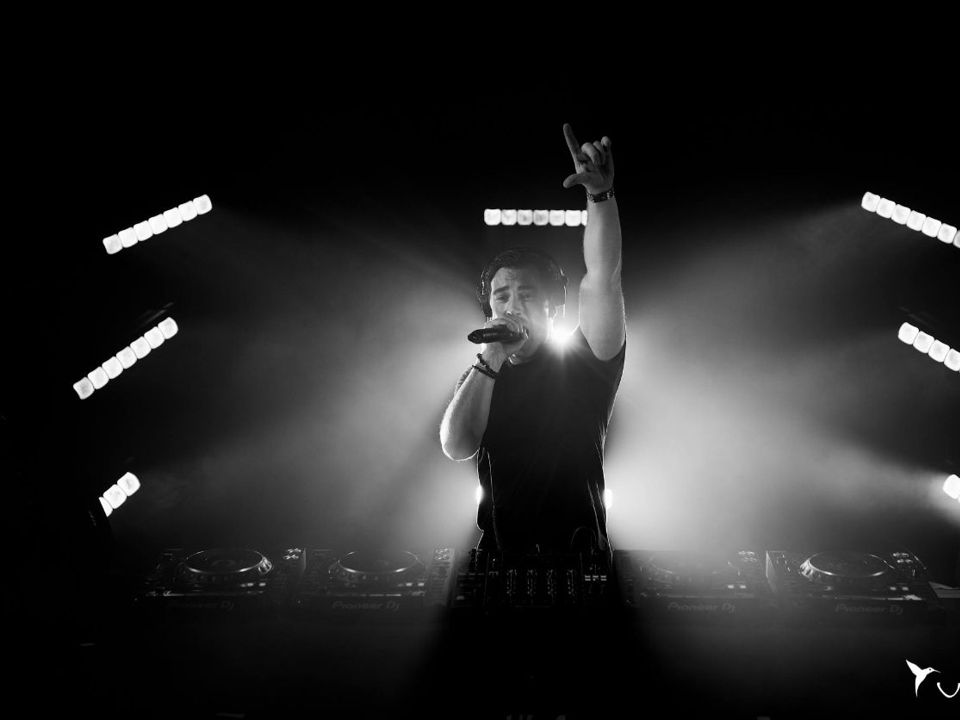 Hands up from Hardwell at Ushuaia Ibiza