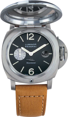 Panerai Luminor black seal