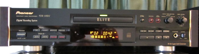 Pioneer Elite PDR-19RW Compact Disc Recorder