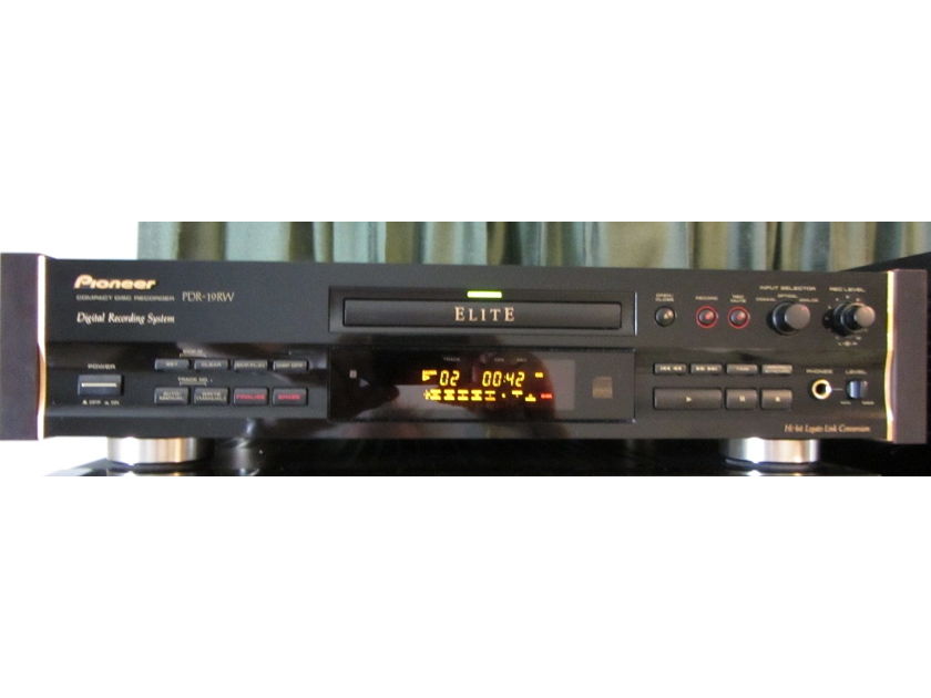 Pioneer Elite PDR-19RW Compact Disc Recorder