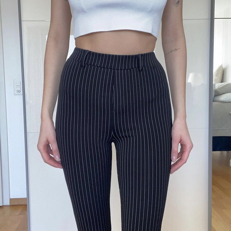 Striped black pants/leggings