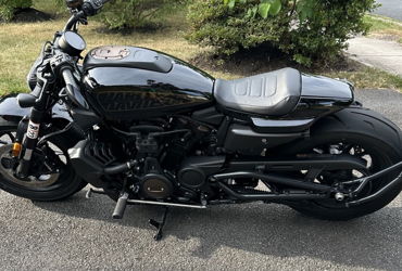 2022 HARLEY-DAVIDSON SPORTSTER S motorcycle for rent near Chantilly, VA