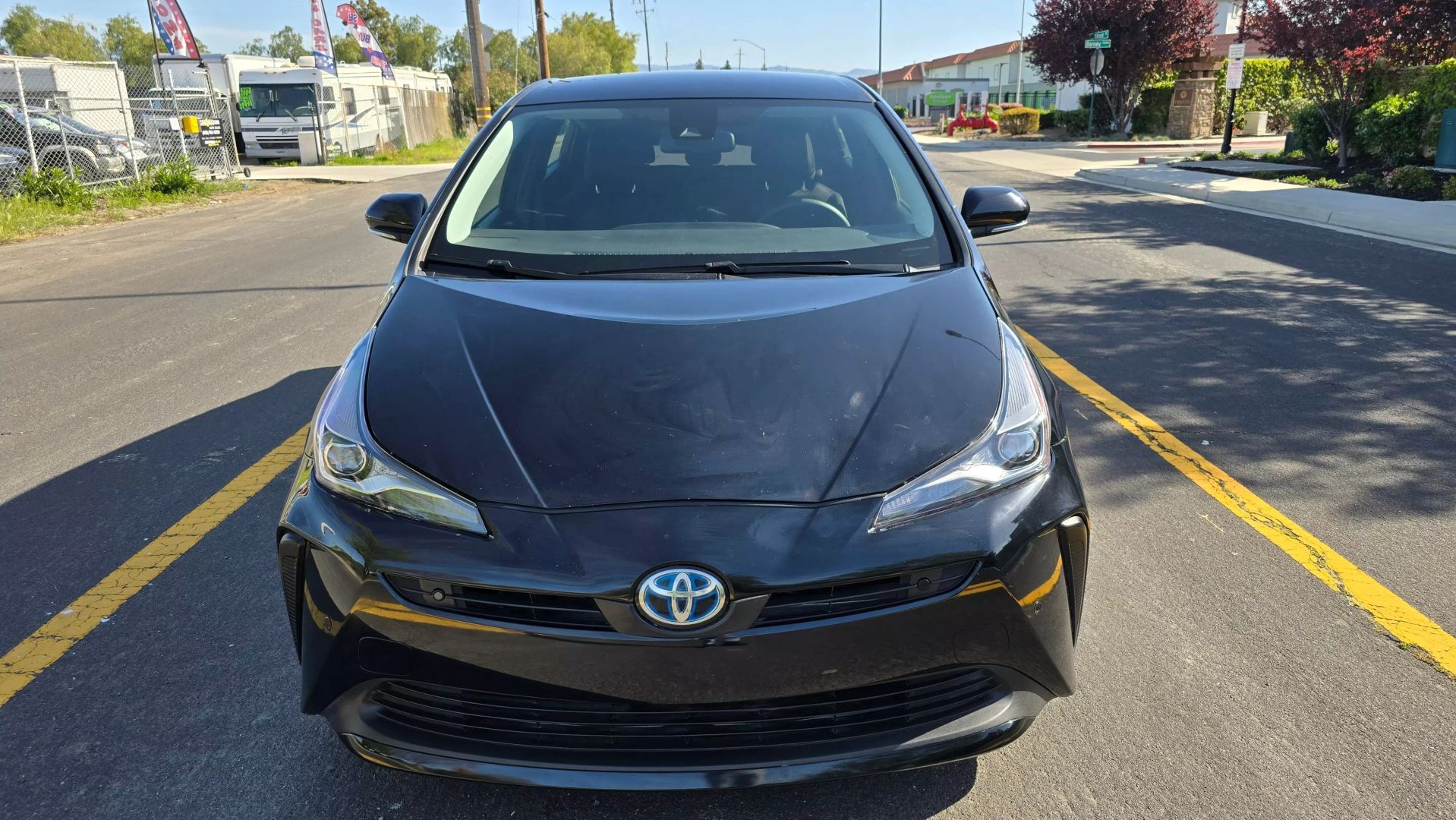 Toyota Prius-2022 thumbnail