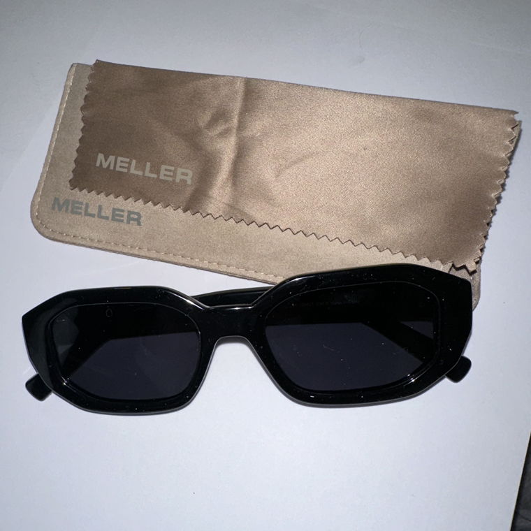 Meller Kessie Black Sunglasses