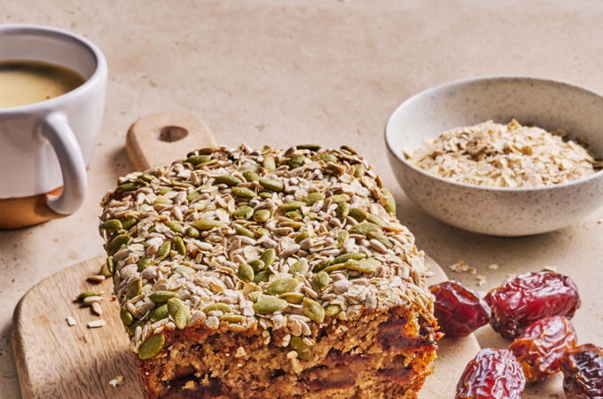 Pain aux bananes, aux dattes et à l’avoine riche en fibres