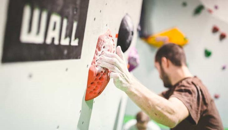 cliffhanger boulderlounge berlin wall