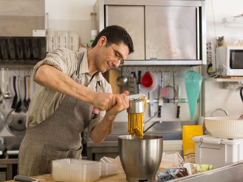Cooking classes Bologna: Passatelli romagnoli: in broth and dry. Brazadela
