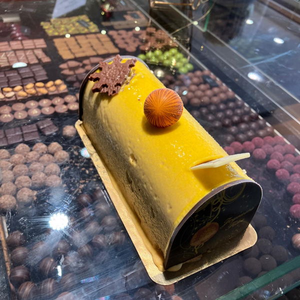 buche-de-noel-mousse-livraison-les-23-et-24-decembre