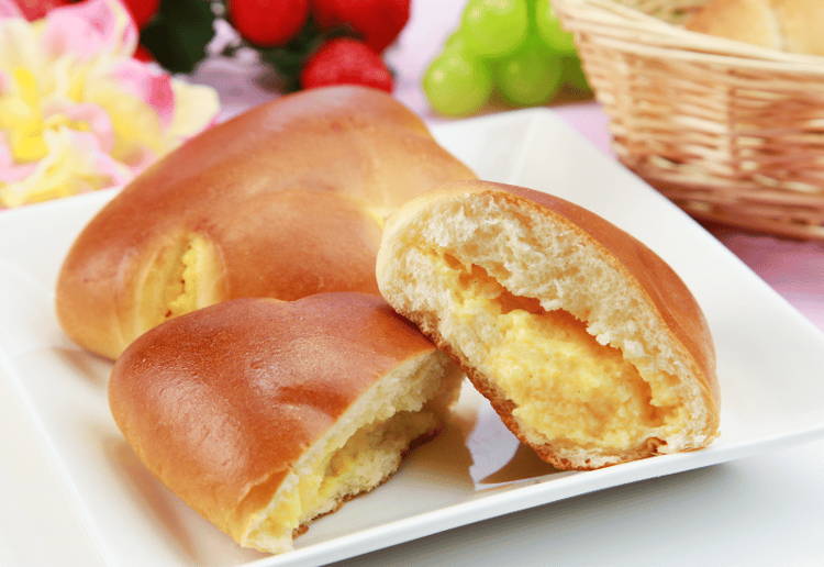クリームパンとは
