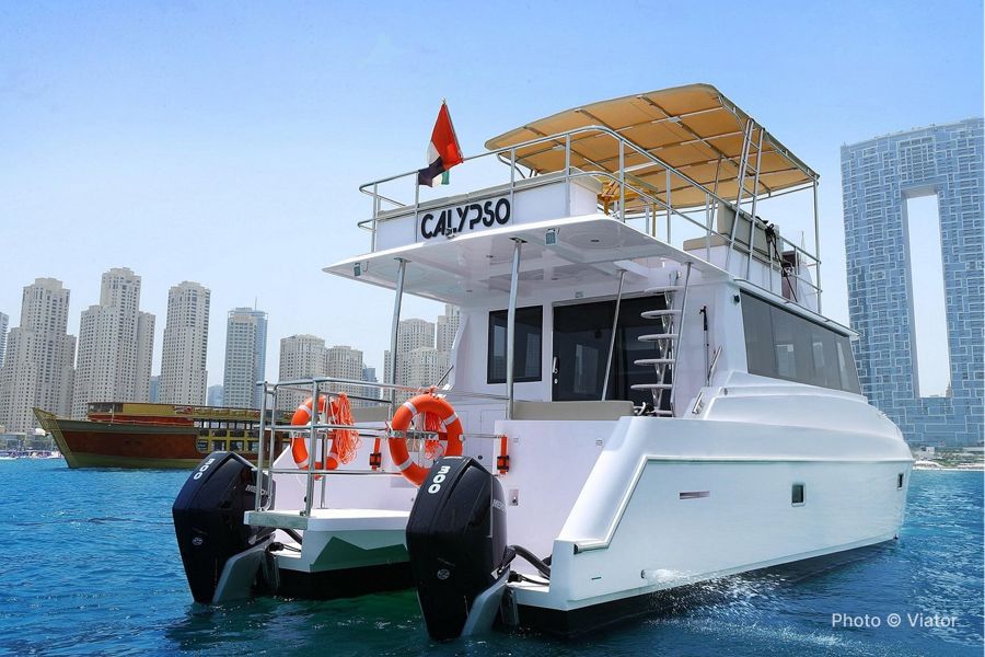 Dubai: 2-Hour Luxury Sunset Cruise with Food & Drinks - photo 6