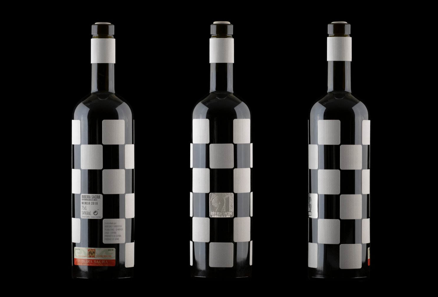 ’91 Checkmate Wine Label Meets the Bottle Just as the River Meets the Vineyard