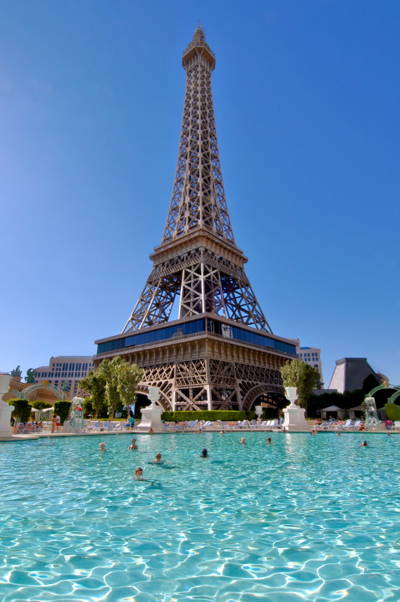 Pool a Paris Uploaded on 2022-02-10