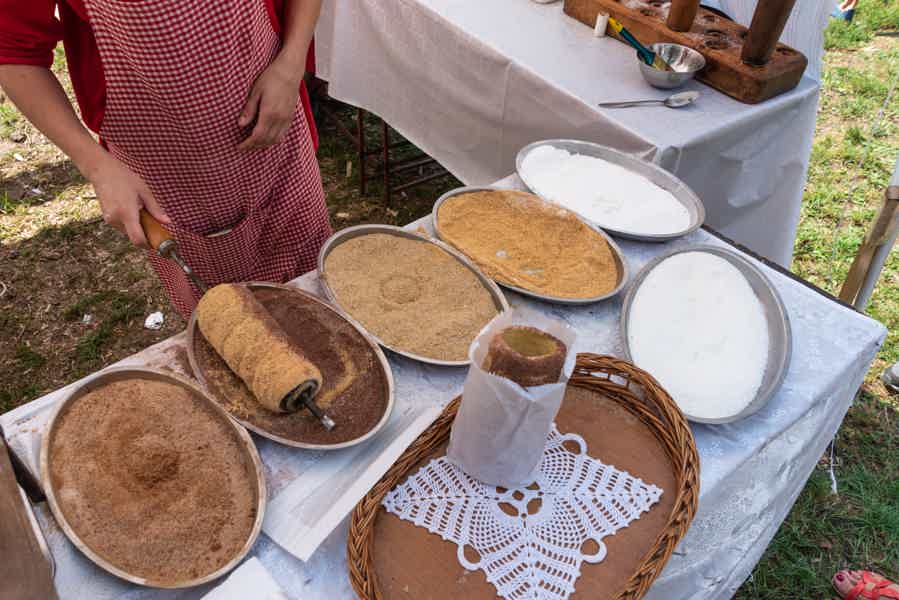 Chimney Cake Workshop in Budapest City Park - photo 4