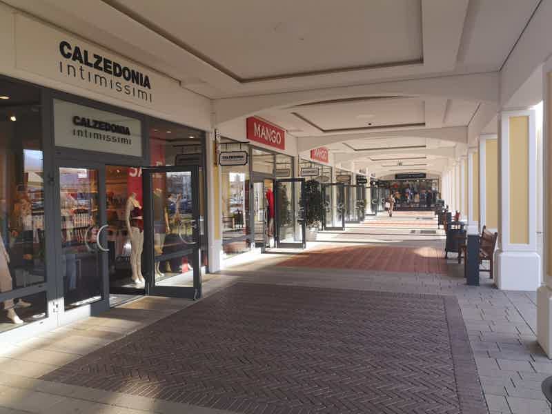 Shopping Tour from Budapest to the Parndorf Designer Outlet Center - photo 4
