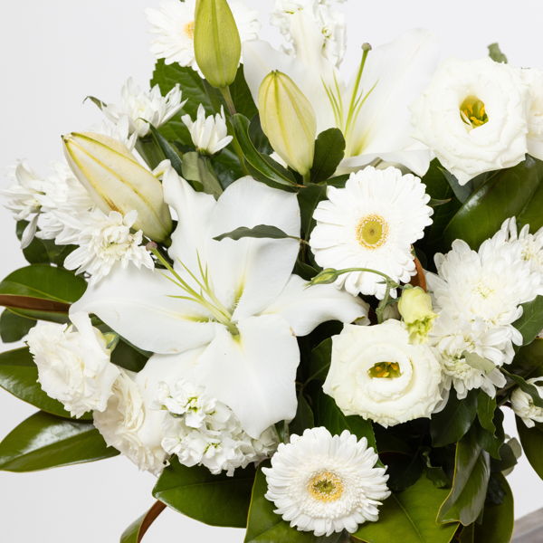 Neutral Bouquet_flowers_delivery_interflora_nz