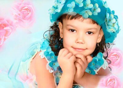 PSD Фотошоп исходник для монтажа - девочка в цветах