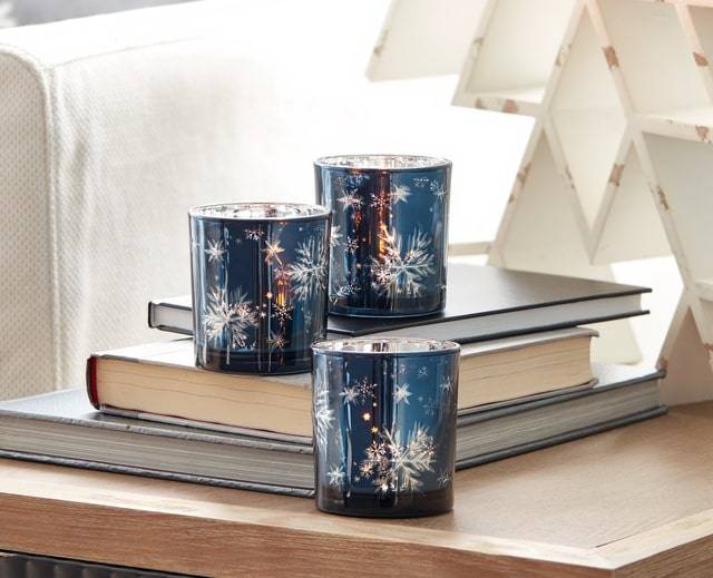 melrose blue votive holder with snowflake