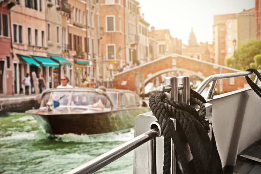 2-hour Small group Romantic Sunset Venetian Boat Tour - photo 3